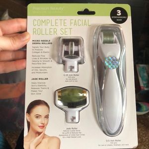 Complete Facial Roller Set new in package